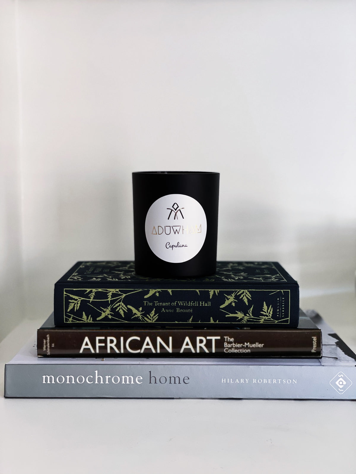 Capulana Candle: A Vibrant Tribute to Tradition and Tranquility